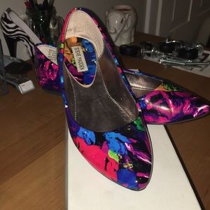 Floral leather Steve Madden flats